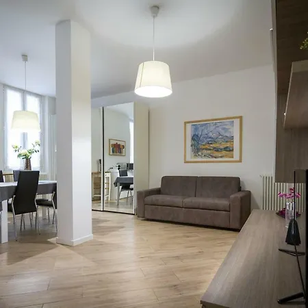 Milano 82 Apartament Como