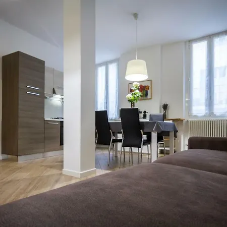 Milano 82 Apartament Como